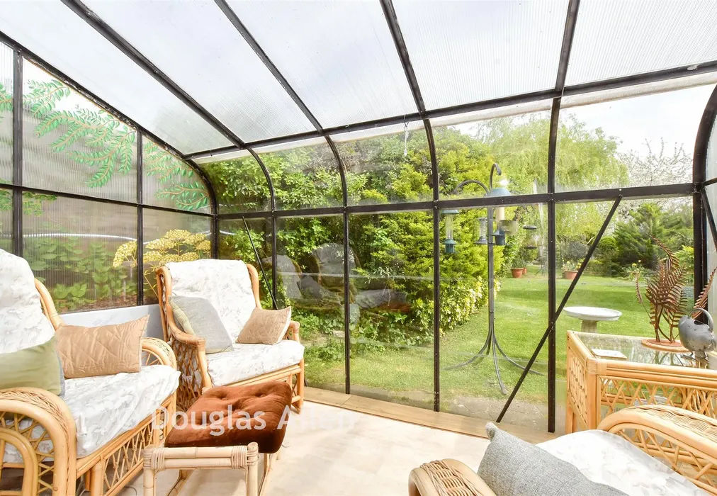Conservatory - Thorndon Avenue, West Horndon, Brentwood, Essex - Wards of Kent