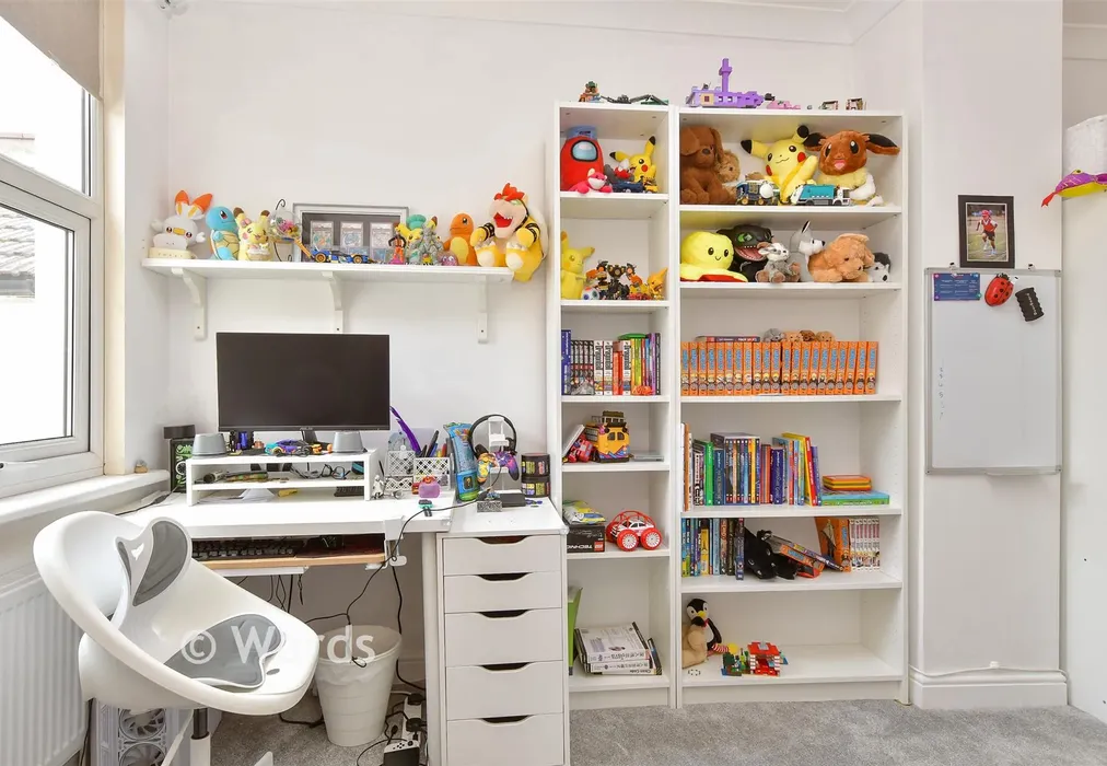 Bedroom 2 - James Street, Rochester, Kent - Wards of Kent