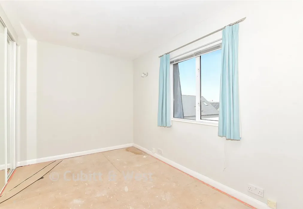 Bedroom 3 - Nile Street, Emsworth, Hampshire - Wards of Kent