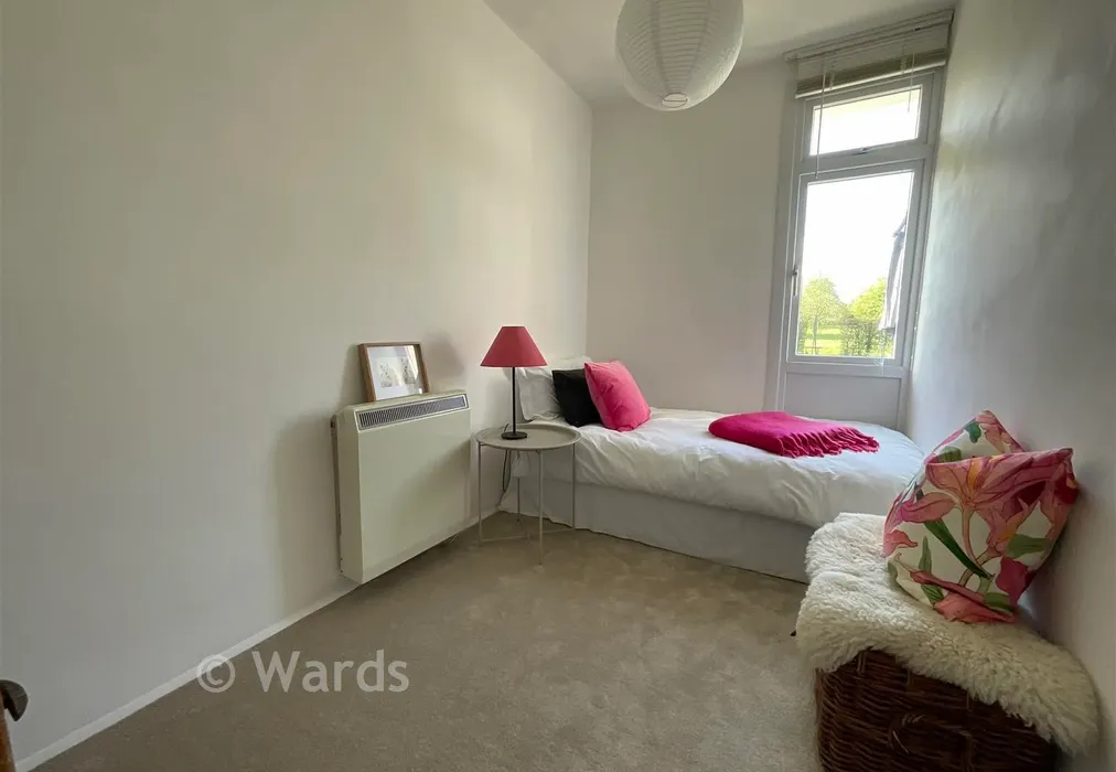 Bedroom 2 NEW - Fromandez Drive, Horsmonden, Kent - Wards of Kent