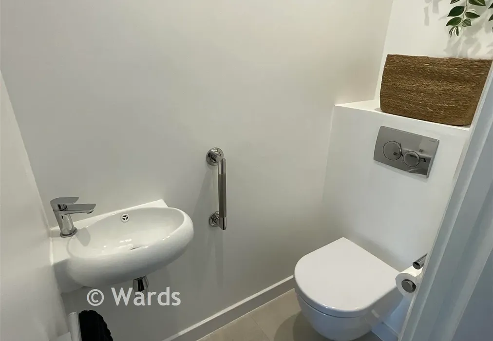 En Suite NEW - Fromandez Drive, Horsmonden, Kent - Wards of Kent