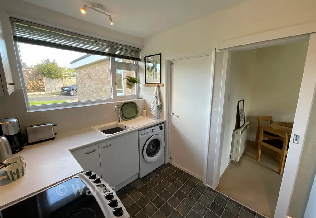 Kitchen NEW - Fromandez Drive, Horsmonden, Kent - Wards of Kent