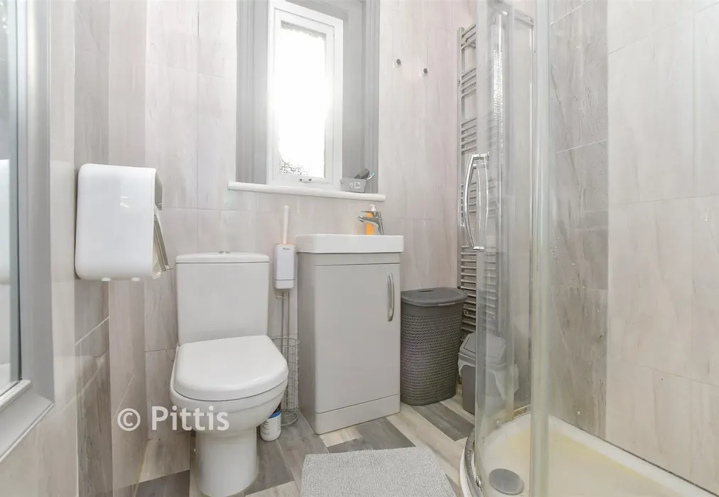 Shower Room - Oakfield Road, East Cowes, Isle of Wight - Wards of Kent