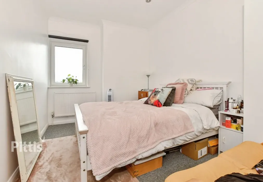  - Castle Street East Cowes PO32 - Wards of Kent