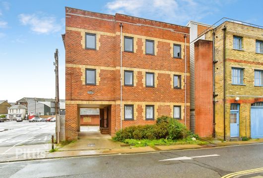 Castle Street East Cowes PO32 - Wards of Kent