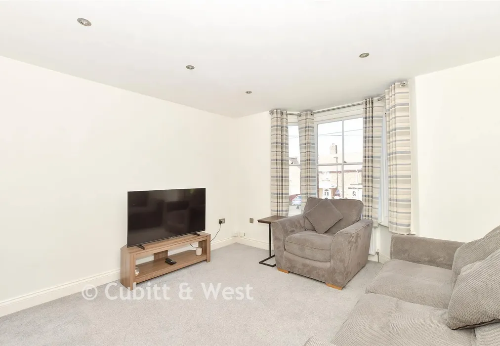 Lounge - Ifield Road, West Green, Crawley, West Sussex - Wards of Kent
