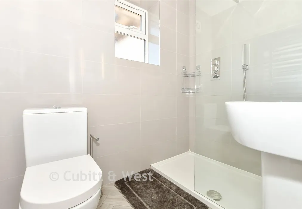 Shower Room - Ifield Road, West Green, Crawley, West Sussex - Wards of Kent