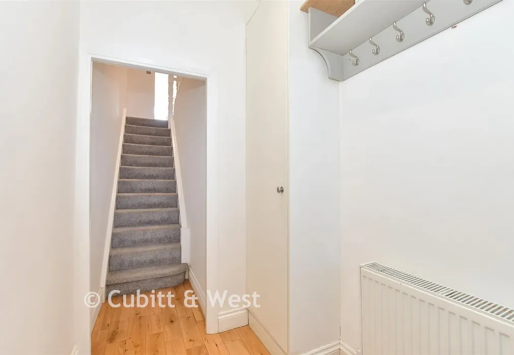 Hallway - Ifield Road, West Green, Crawley, West Sussex - Wards of Kent