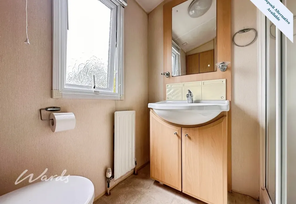 Bathroom - Smarden Road Headcorn TN27 - Wards of Kent