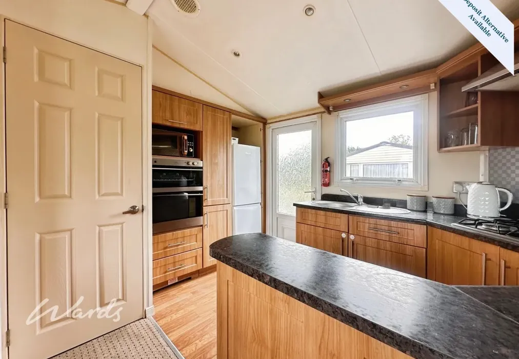 Kitchen - Smarden Road Headcorn TN27 - Wards of Kent