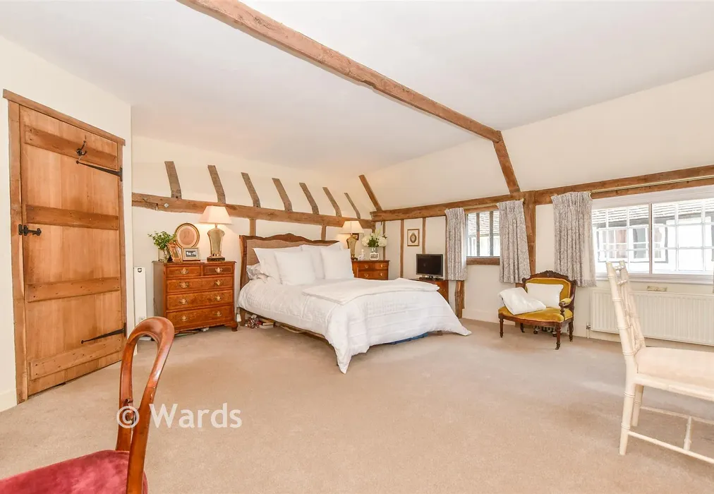 Bedroom 1 - The Street, Smarden,Ashford, Kent - Wards of Kent