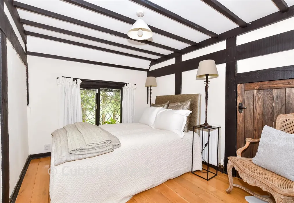 Bedroom 3 - Dean Lane, Redhill, Surrey - Wards of Kent