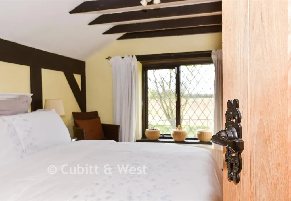 Internal Lifestyle Photograph - Dean Lane, Redhill, Surrey - Wards of Kent
