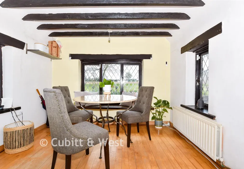 Dining Area - Dean Lane, Redhill, Surrey - Wards of Kent