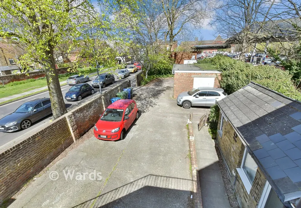 Driveway/Parking - East Street, Faversham, Kent - Wards of Kent