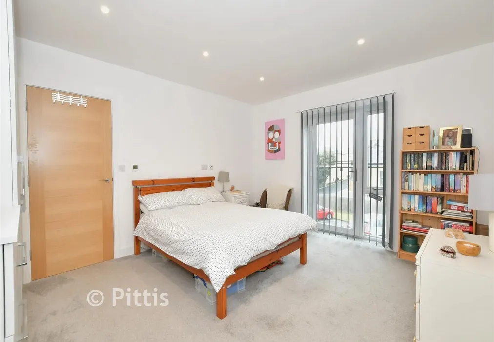 Bedroom 1 - Grange Road, Sandown, Isle of Wight - Wards of Kent