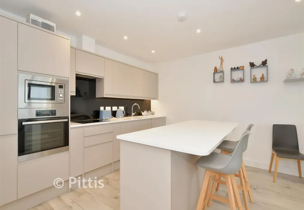 Kitchen - Grange Road, Sandown, Isle of Wight - Wards of Kent