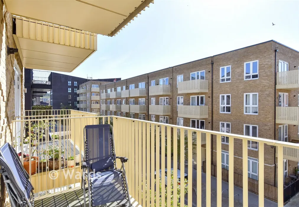 Balcony - Corys Road, Rochester, Kent - Wards of Kent