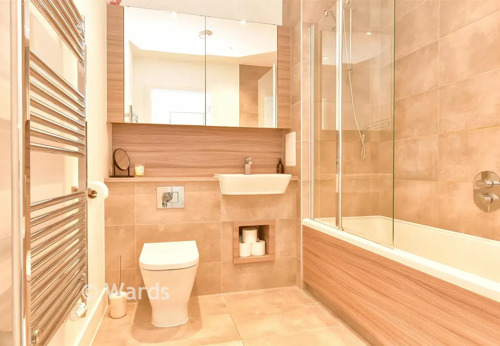 Bathroom - Corys Road, Rochester, Kent - Wards of Kent