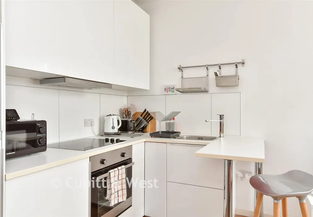Lounge/ Kitchen - Western Road, Brighton, East Sussex - Wards of Kent