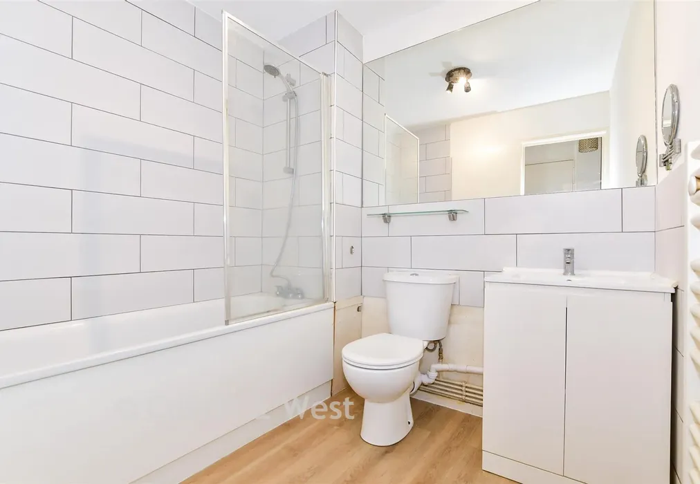 Bathroom - Somers Close, Reigate, Surrey - Wards of Kent
