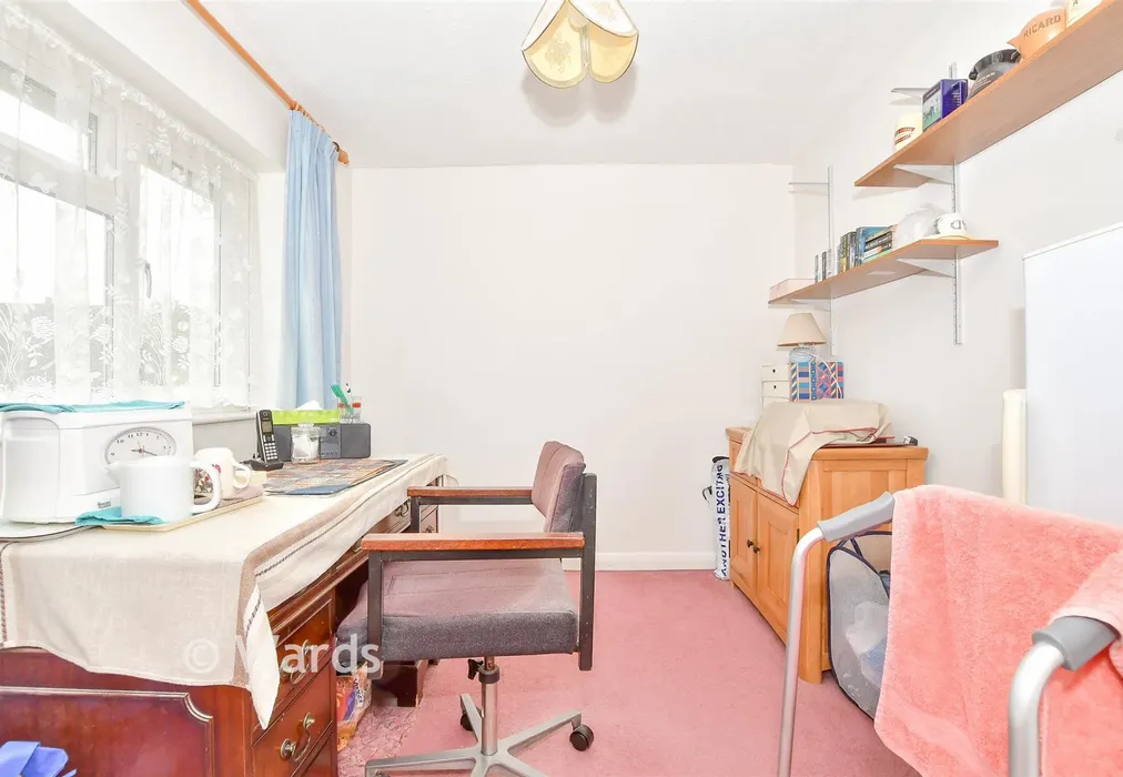 Bedroom 3 - Chestnut Walk, Larkfield, Kent - Wards of Kent