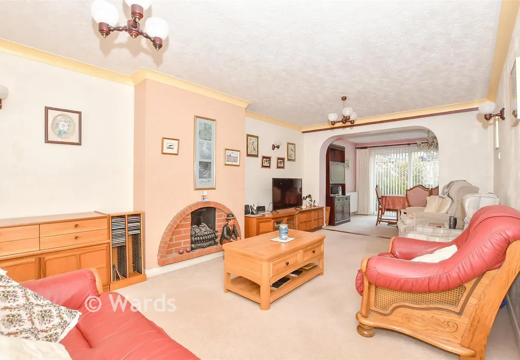 Lounge - Chestnut Walk, Larkfield, Kent - Wards of Kent
