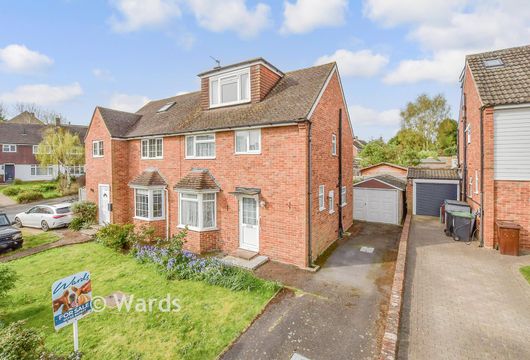 Chestnut Walk, Larkfield, Kent - Wards of Kent