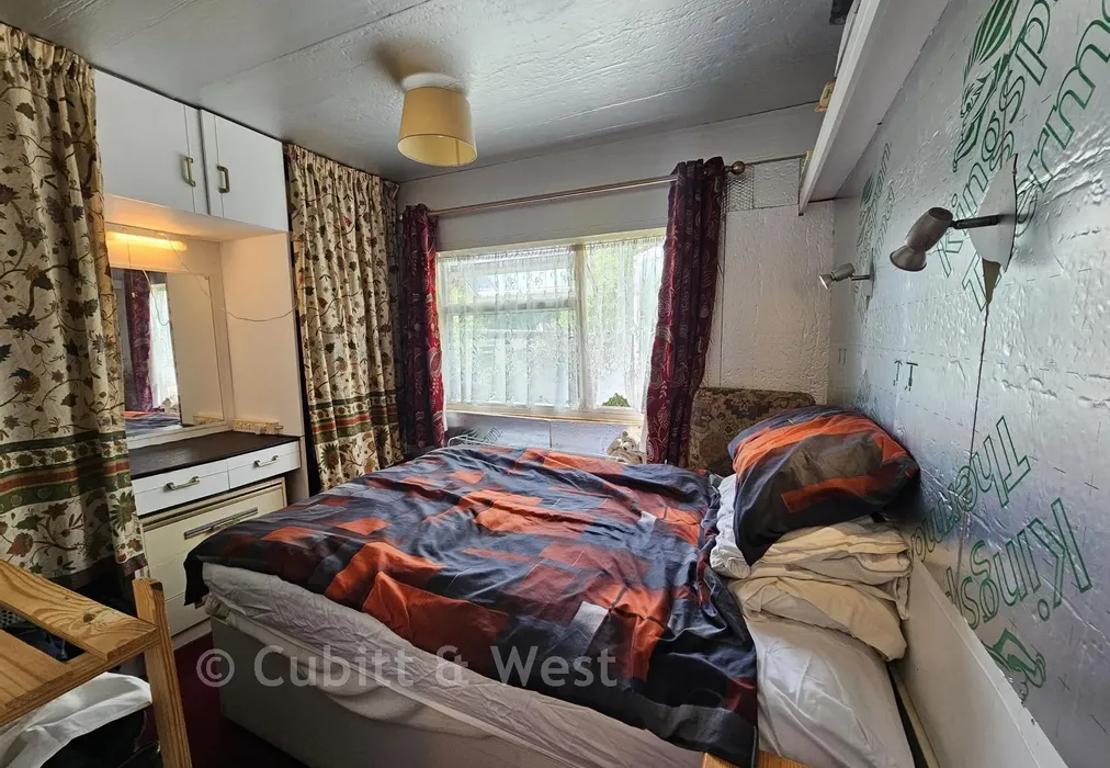 Bedroom 1 - Boxhill Road, Tadworth, Surrey - Wards of Kent