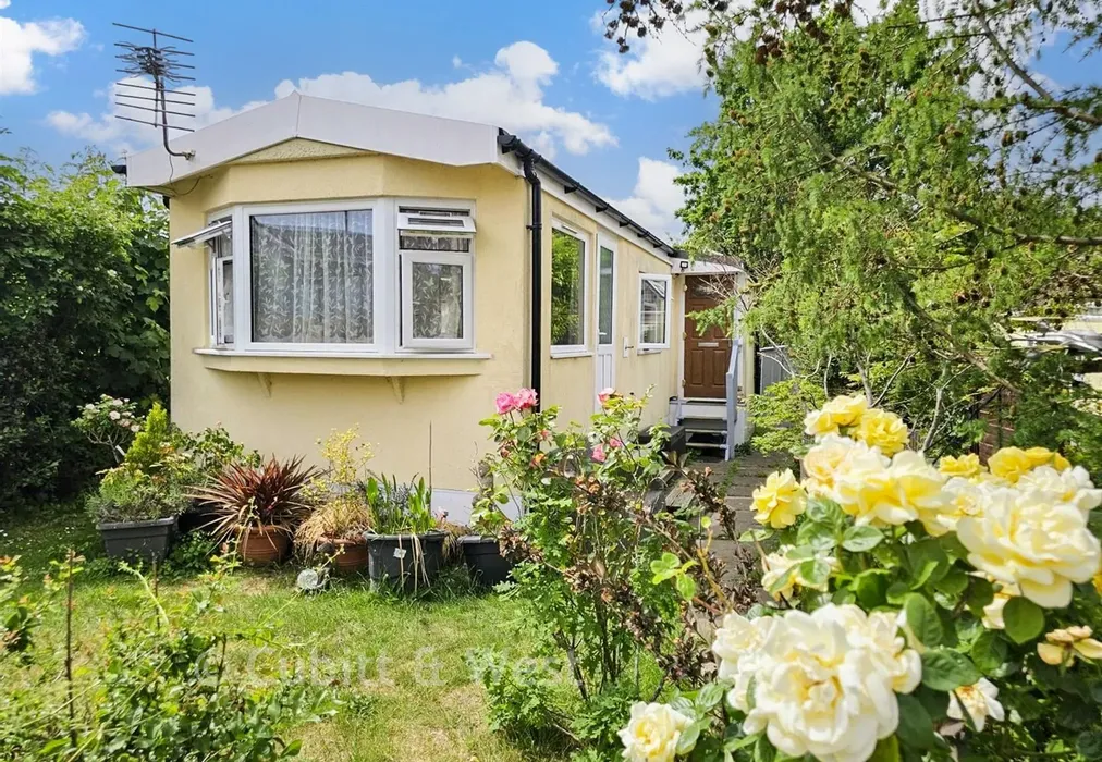 Front - Boxhill Road, Tadworth, Surrey - Wards of Kent