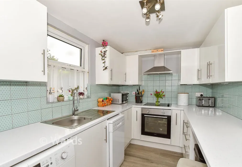 Kitchen - Vermont Road, Rusthall, Tunbridge Wells, Kent - Wards of Kent