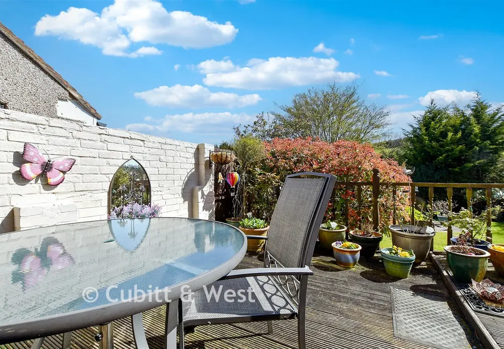 Patio / Decking - Tillingdown Hill, Caterham, Surrey - Wards of Kent