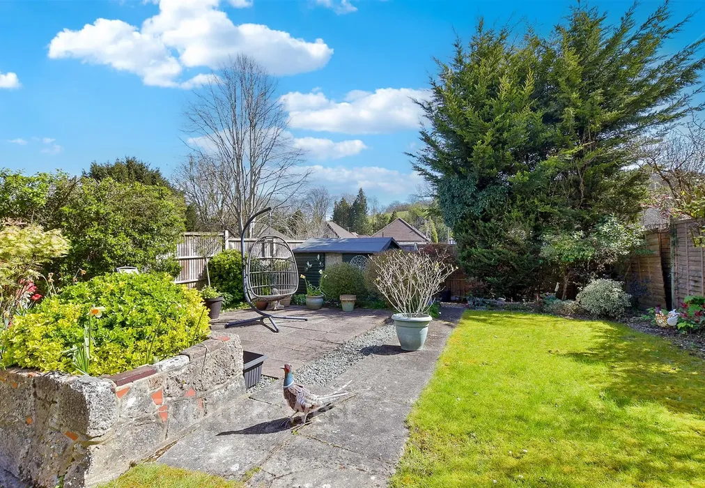 Rear Garden - Tillingdown Hill, Caterham, Surrey - Wards of Kent