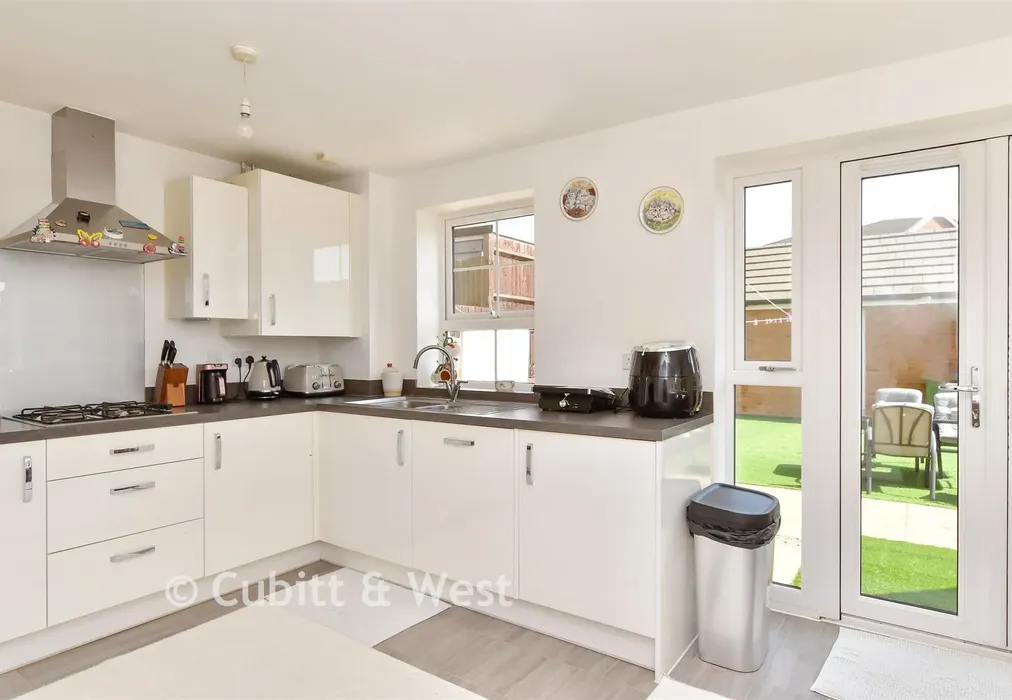Kitchen/ Diner - Linnet Crescent, Peacehaven, Brighton, East Sussex - Wards of Kent
