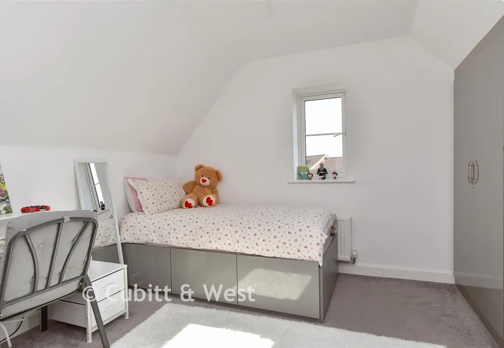 Bedroom 3 - Linnet Crescent, Peacehaven, Brighton, East Sussex - Wards of Kent