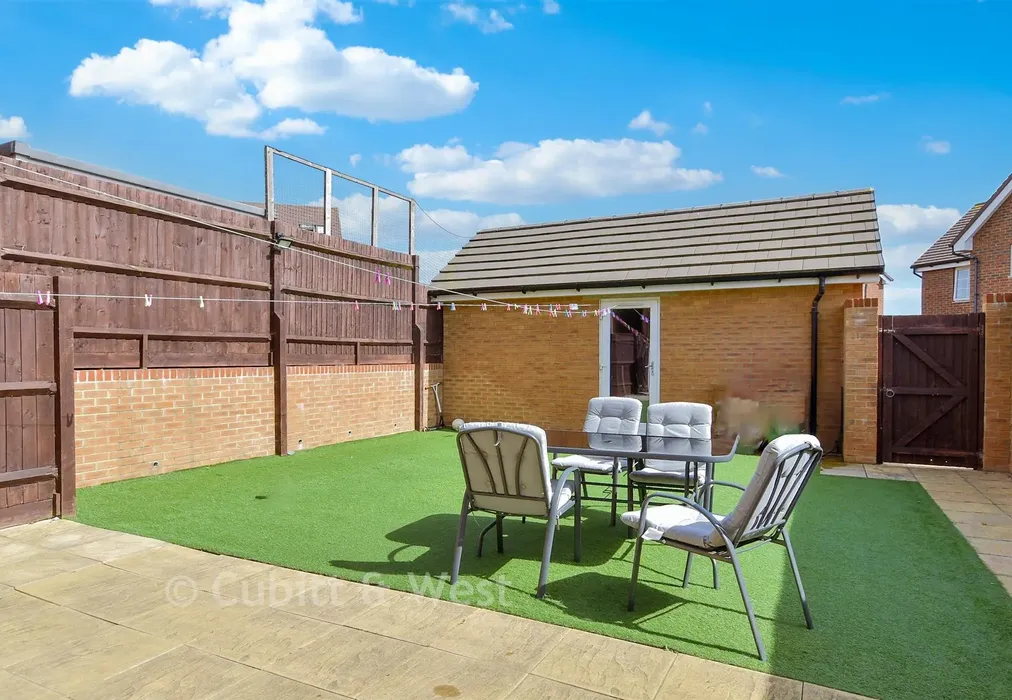 Rear Garden - Linnet Crescent, Peacehaven, Brighton, East Sussex - Wards of Kent