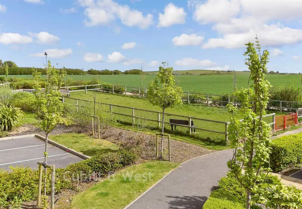Surrounding Area - Linnet Crescent, Peacehaven, Brighton, East Sussex - Wards of Kent