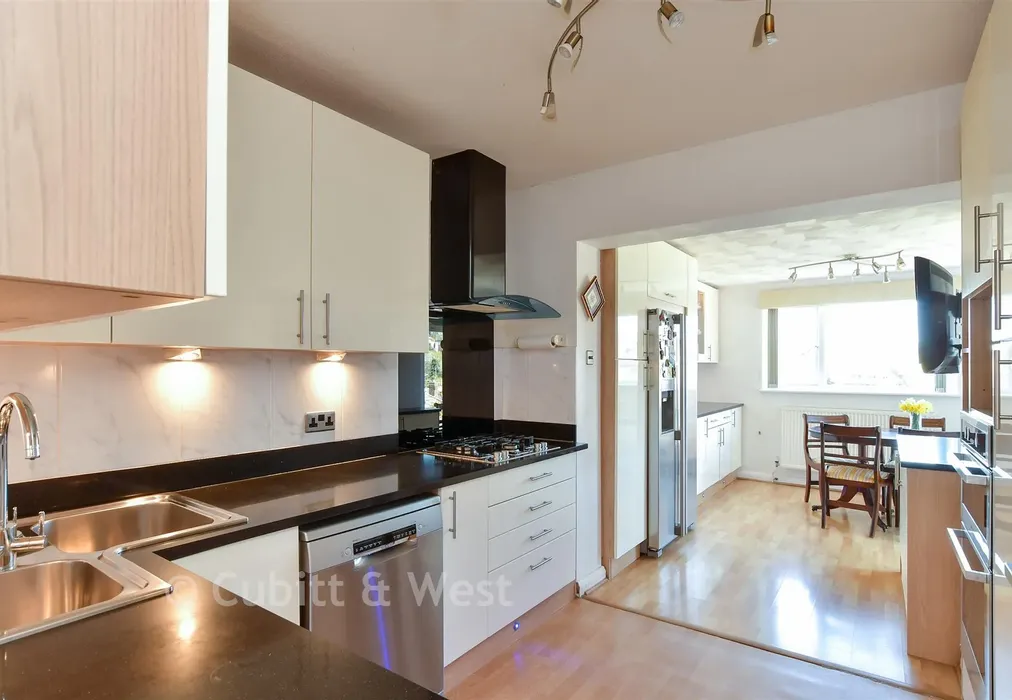 Kitchen - The Brow, Woodingdean, Brighton, East Sussex - Wards of Kent