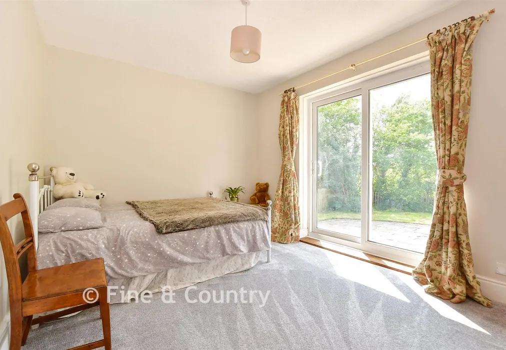 Bedroom 2 - Sandy Close, Blackwater, Newport, Isle of Wight - Wards of Kent