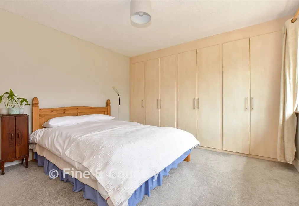 Bedroom 1 - Sandy Close, Blackwater, Newport, Isle of Wight - Wards of Kent