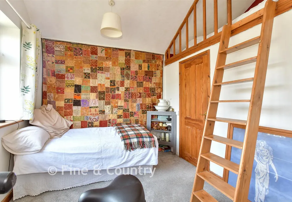 Bedroom 4 - Sandy Close, Blackwater, Newport, Isle of Wight - Wards of Kent