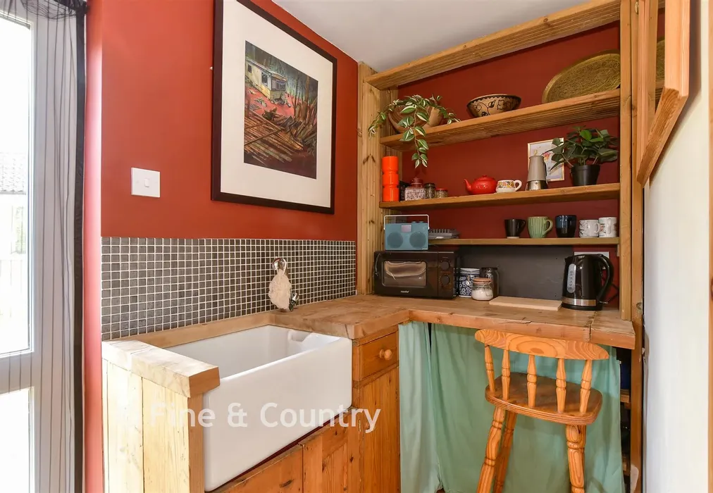 Annex Kitchen - Sandy Close, Blackwater, Newport, Isle of Wight - Wards of Kent