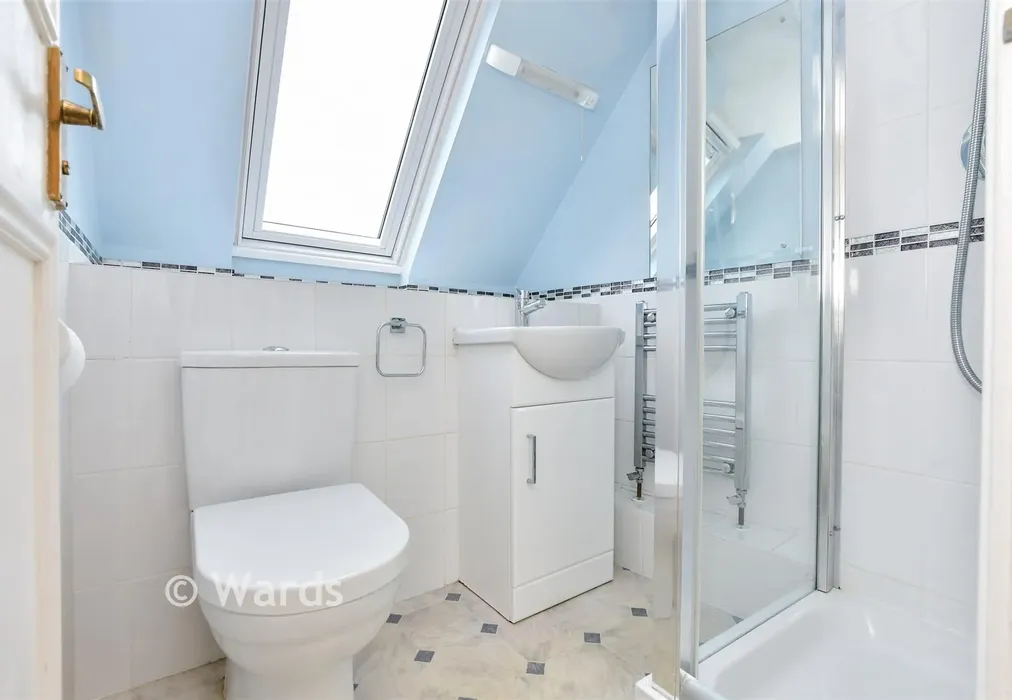 Shower Room - Castle Row, Canterbury, Kent - Wards of Kent