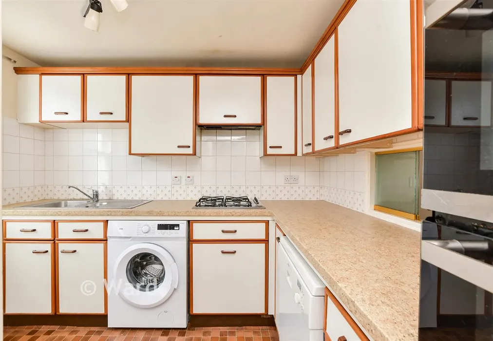 Kitchen - Castle Row, Canterbury, Kent - Wards of Kent
