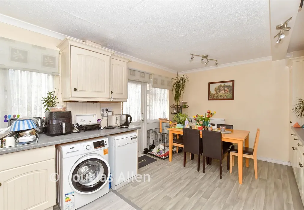 Kitchen/Diner - Nash Road, Chadwell Heath, Essex - Wards of Kent
