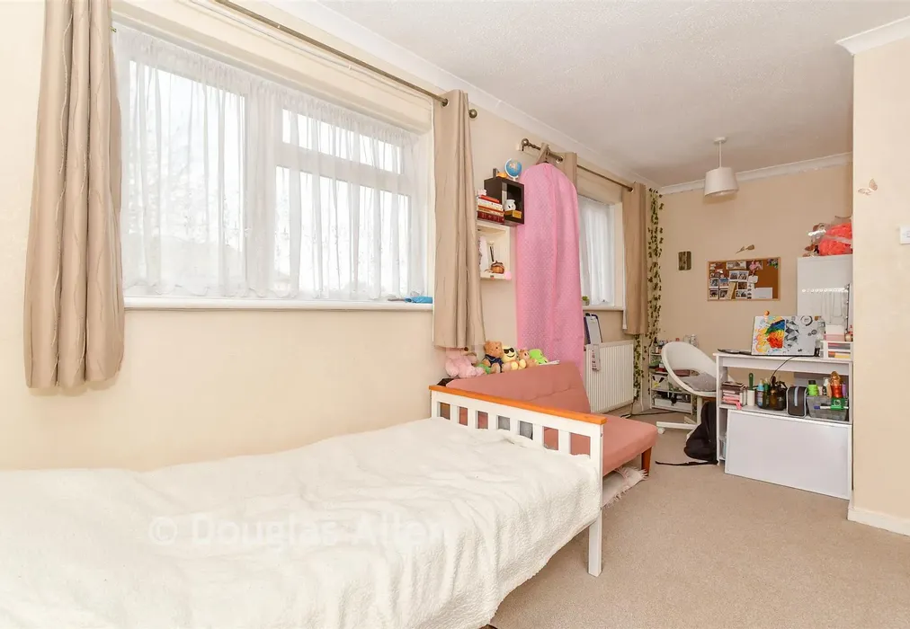Bedroom 1 - Nash Road, Chadwell Heath, Essex - Wards of Kent