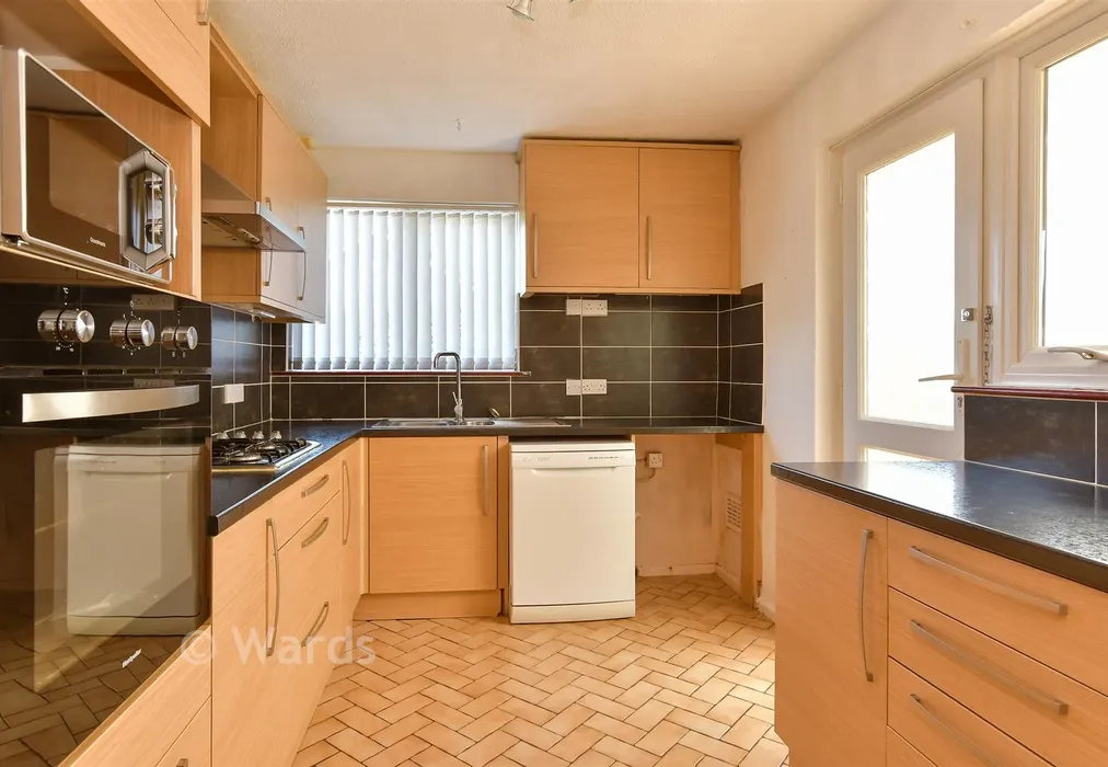 Kitchen - Victoria Road, Walderslade, Chatham, Kent - Wards of Kent