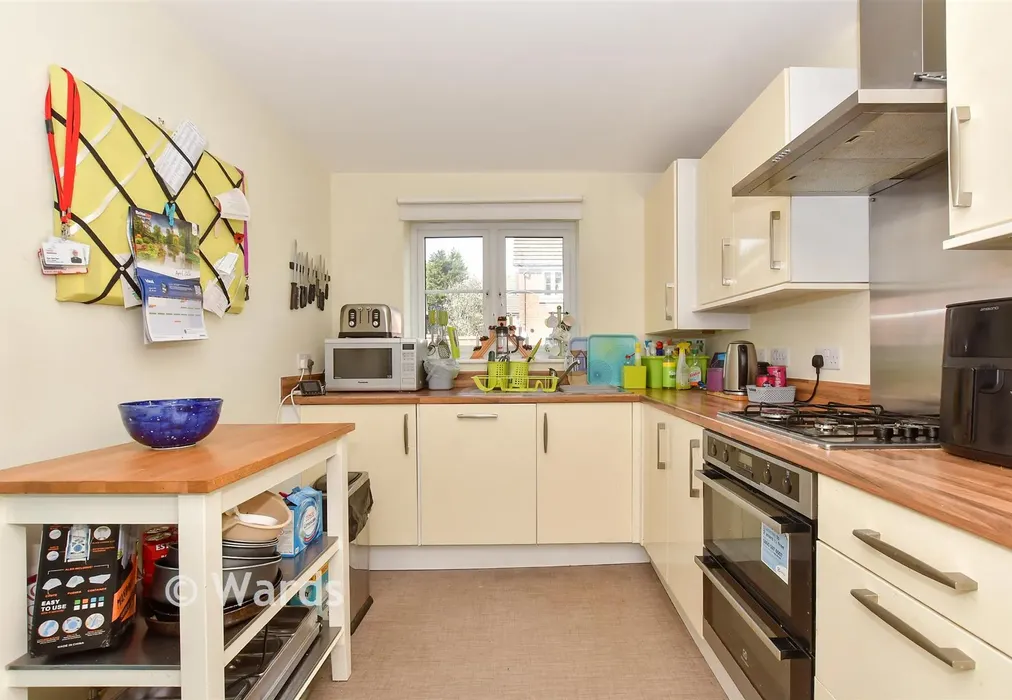 Kitchen - Scholars Close, Deal, Kent - Wards of Kent