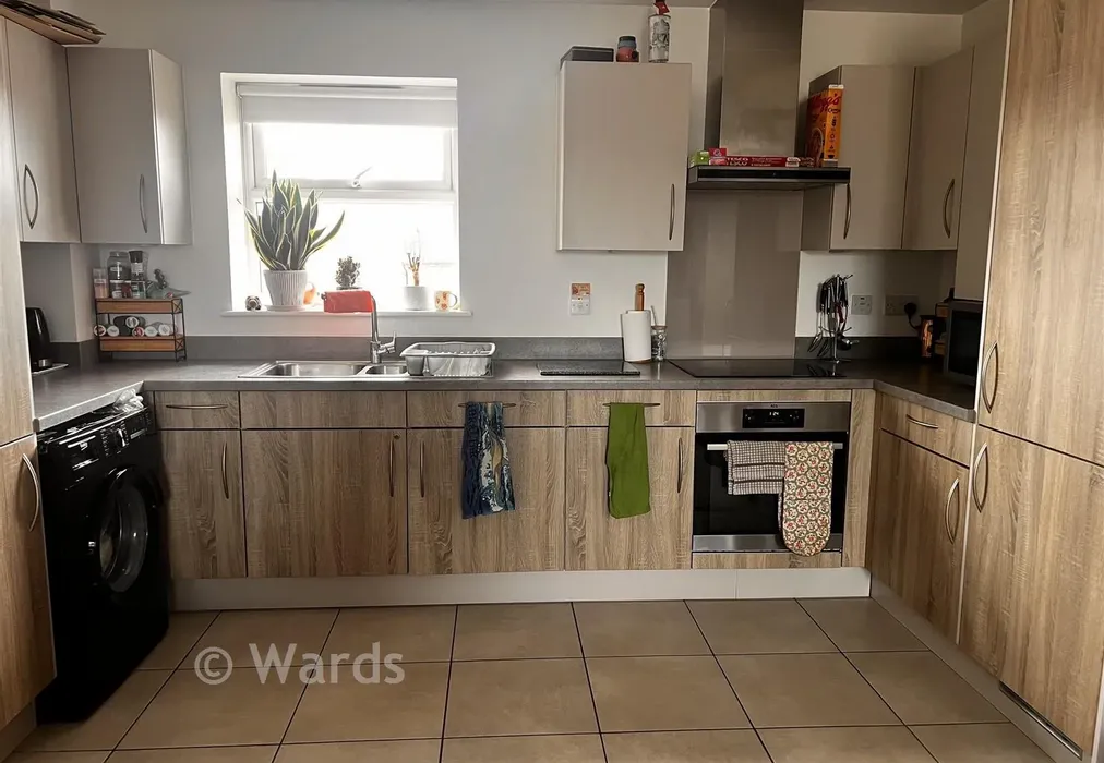 Kitchen - Caldecott Road, Maidstone, Kent - Wards of Kent