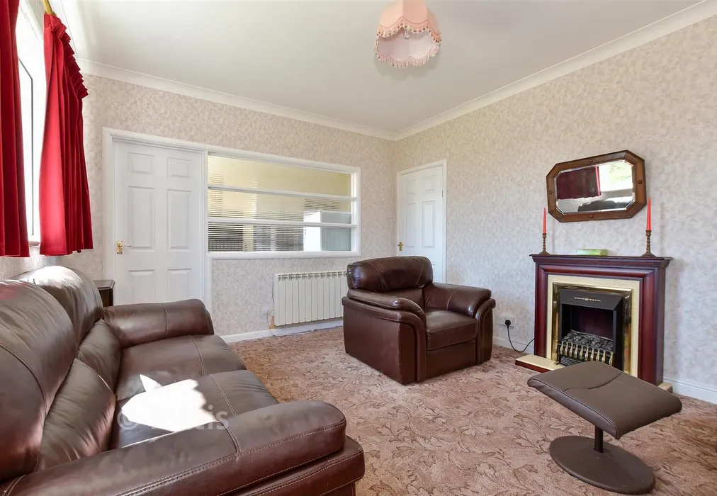 Lounge - Fairmead Close, Sandown, Isle of Wight - Wards of Kent